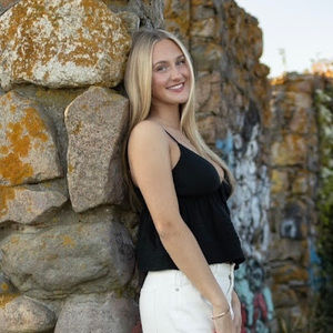 Meet your Posher, Elaina